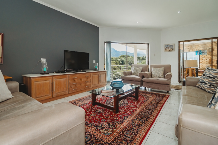 4 Bedroom Property for Sale in Bergsig Western Cape